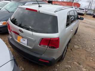 2011 Kia Sorento LX - Exterior Rear Right Corner Image